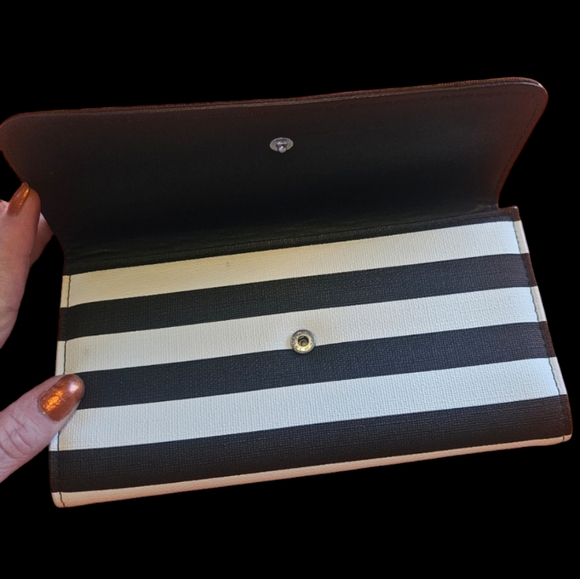 Kut from the Kloth Striped Wallet - Picture 4 of 5
